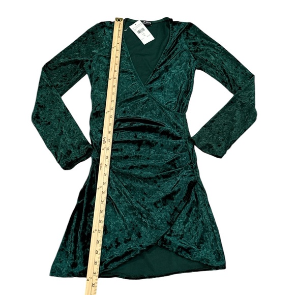 Fashion Nova Riya Crushed Velvet Long Sleeve Dress - Picture 4 of 8